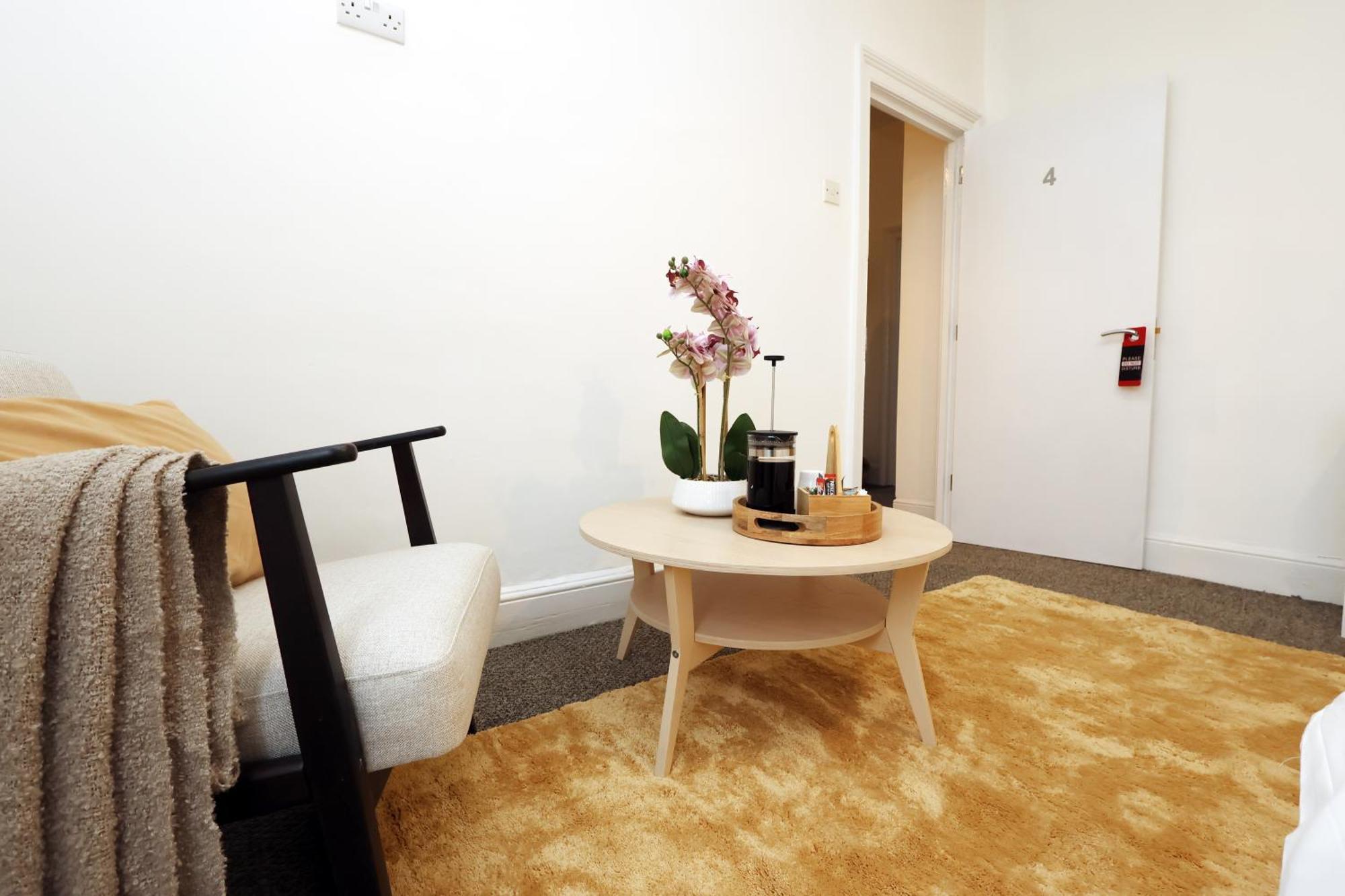 Cardiff City Guesthouse, Central Rooms, Fast Wi-Fi, On-Street Parking 卡迪夫 外观 照片