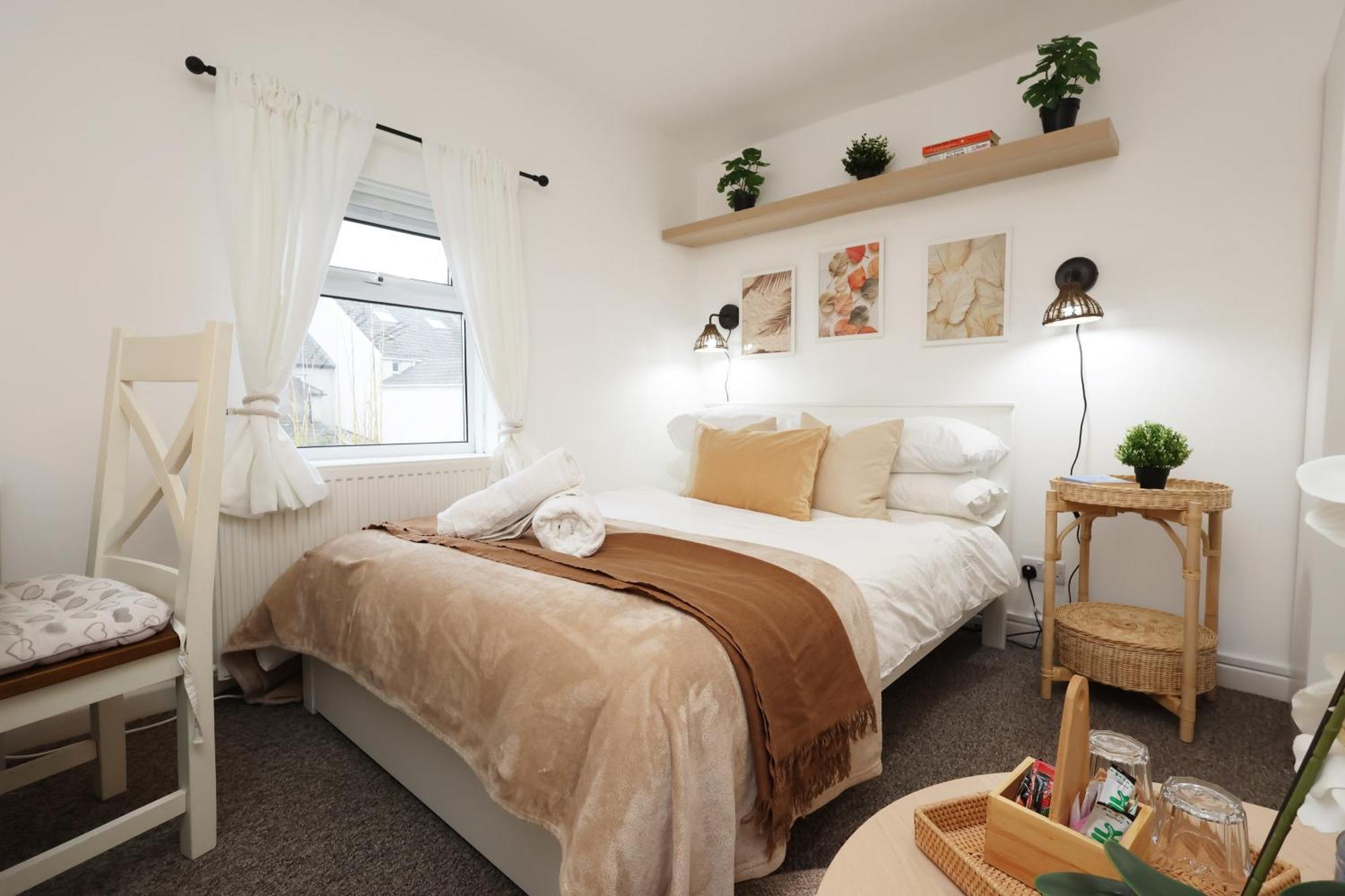 Cardiff City Guesthouse, Central Rooms, Fast Wi-Fi, On-Street Parking 卡迪夫 外观 照片