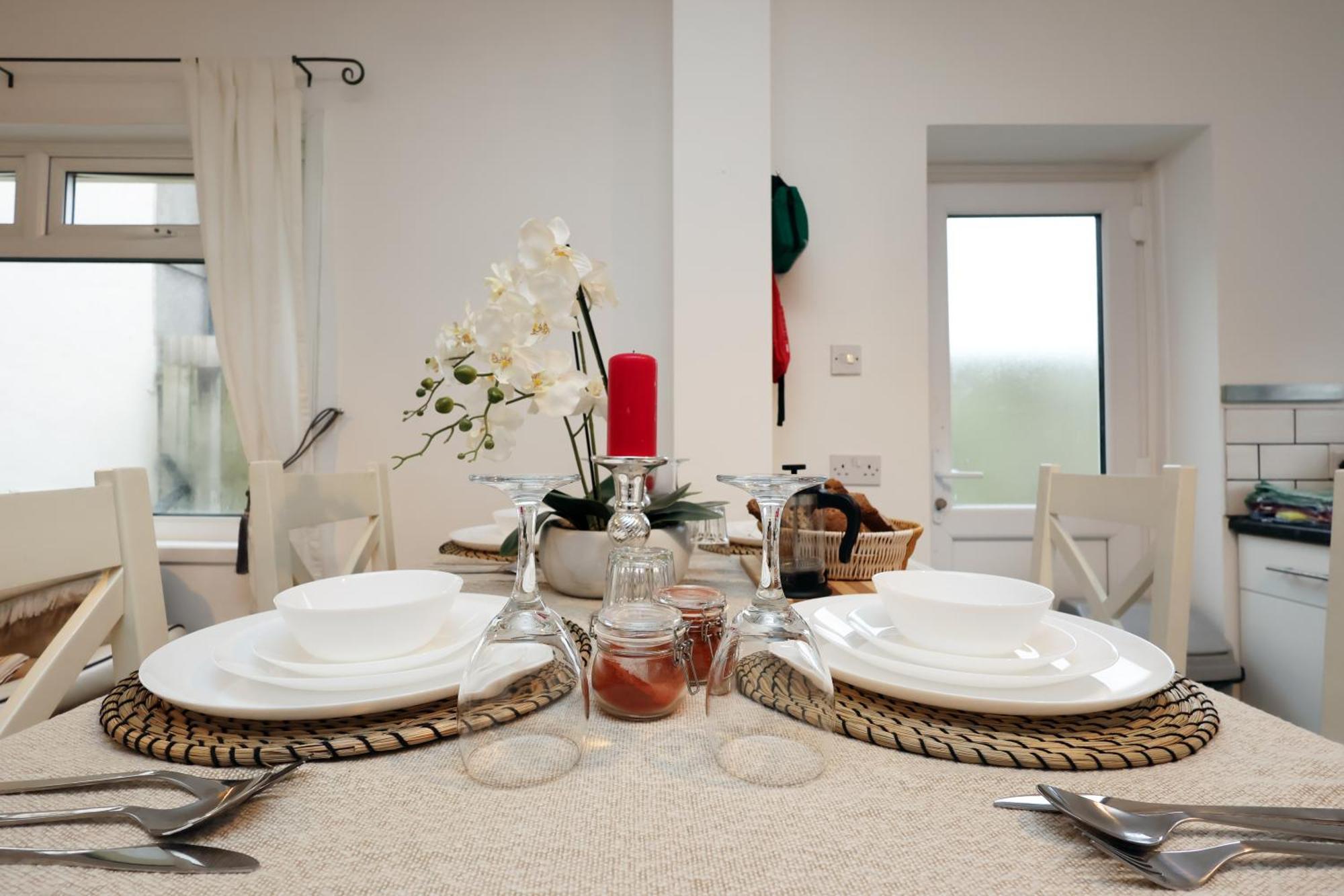 Cardiff City Guesthouse, Central Rooms, Fast Wi-Fi, On-Street Parking 卡迪夫 外观 照片