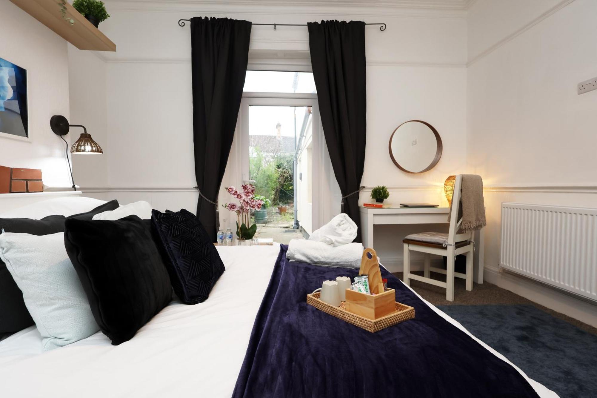 Cardiff City Guesthouse, Central Rooms, Fast Wi-Fi, On-Street Parking 卡迪夫 外观 照片
