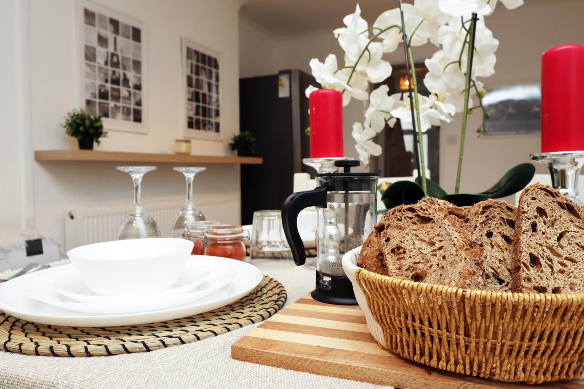 Cardiff City Guesthouse, Central Rooms, Fast Wi-Fi, On-Street Parking 卡迪夫 外观 照片