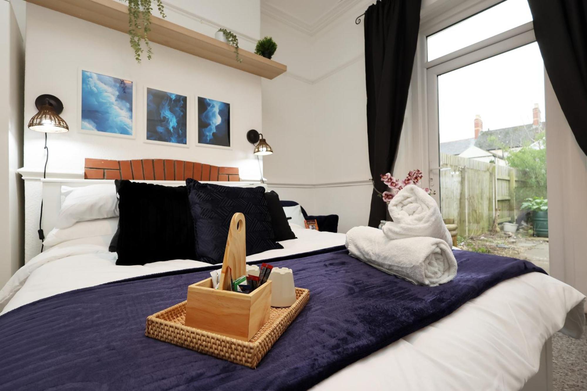 Cardiff City Guesthouse, Central Rooms, Fast Wi-Fi, On-Street Parking 卡迪夫 外观 照片