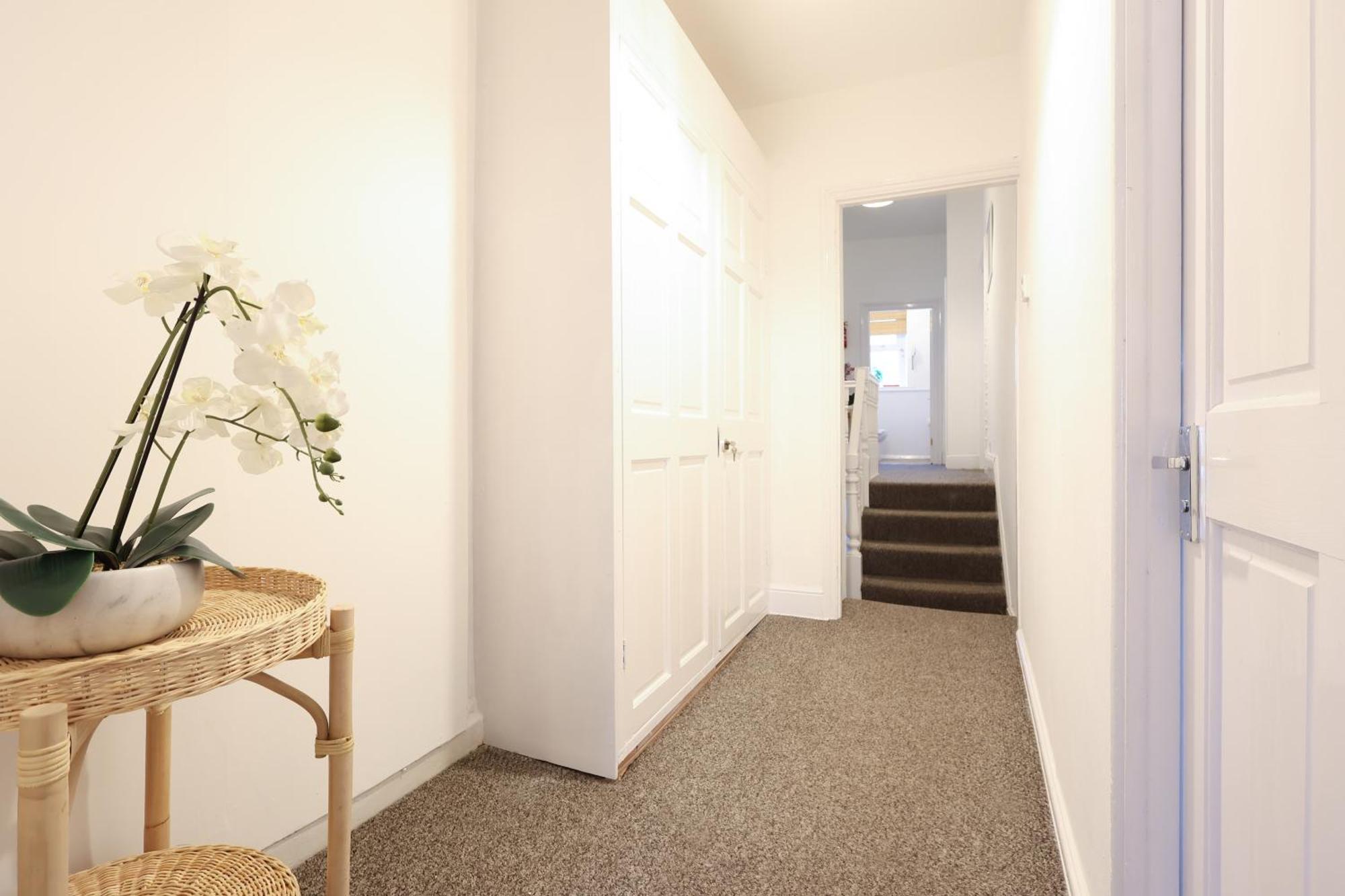 Cardiff City Guesthouse, Central Rooms, Fast Wi-Fi, On-Street Parking 卡迪夫 外观 照片